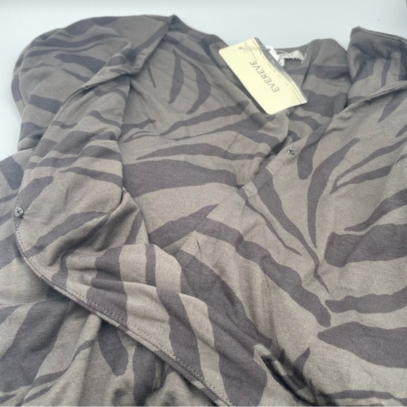 NEW Z Supply zebra print Top Clara Tropical Wrap Top Black Blouse Safari Evereve - Picture 9 of 11